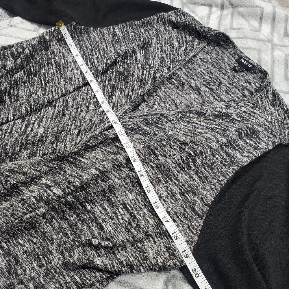 Torrid marled knit draped waterfall cardigan Size 2 - Picture 6 of 6
